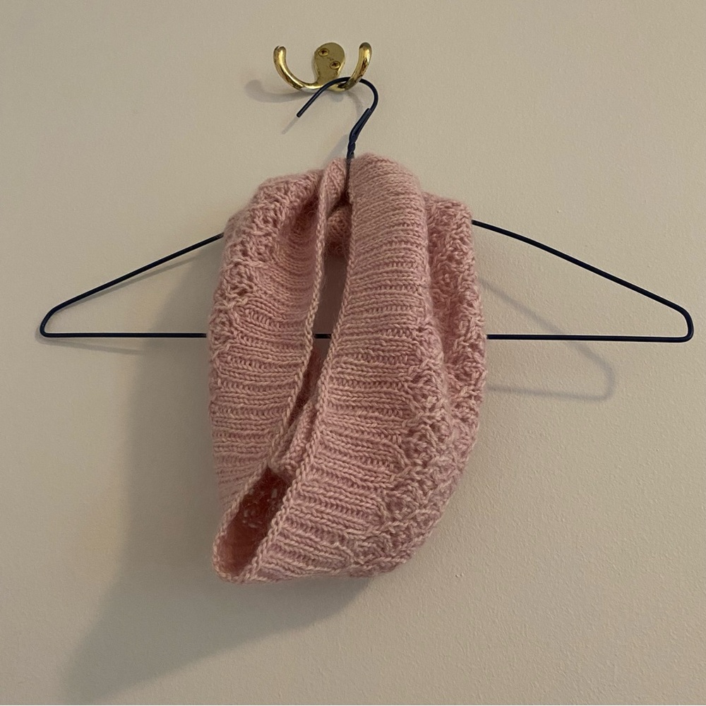 FREE Pink knitted Neck Warmer